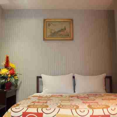 Labar Hotel Saigon Rooms