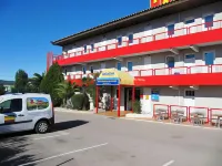 Brit Hotel Essentiel Sète / Balaruc Hotels in Montbazin