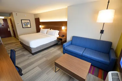 Holiday Inn Express Pittsburgh-Bridgeville فنادق في Bridgeville