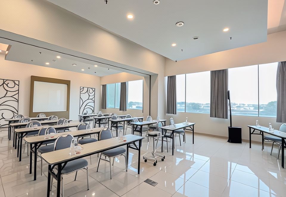 4. 팝 호텔 끌라빠..