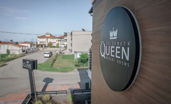 Elizabeth Queen Luxuxy Rooms - Housity