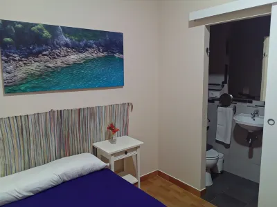 Pension Azahar Hôtels à : Metropolitan Area of Seville