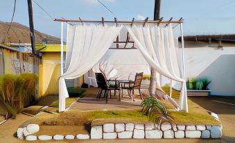 Zunox Guest House