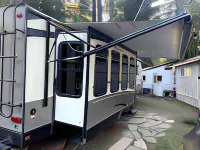 Masood's Lodge Hotels in Santa Cruzin piirikunta