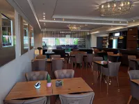 Hotel Starton am Ingolstadt Village - Bãi đậu xe