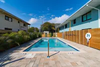 400 South - Pools