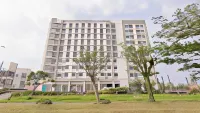 Skyland Bogorienze Resort Các khách sạn ở Tamansari