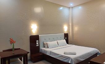 B&S Orchids Suites Hotel