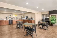 Days Inn by Wyndham Paris Hotel a Paris