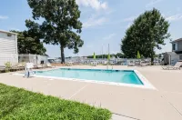 Quality Inn Solomons - Beacon Marina Hotels in Solomons
