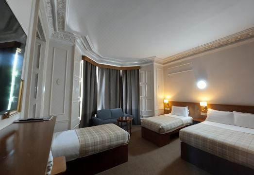 2. 에든버러 하우스..