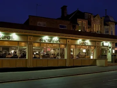 Orchard Park Hotel Hotels in Giffnock