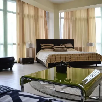 Green Hotel (Грин)