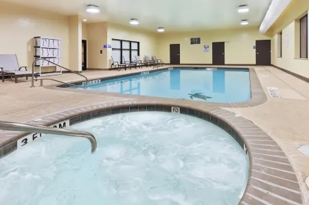 Holiday Inn Express & Suites LUBBOCK SOUTHWEST - WOLFFORTH by IHG