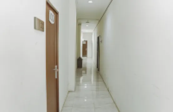 DS Colive Layur Hotels in North Semarang