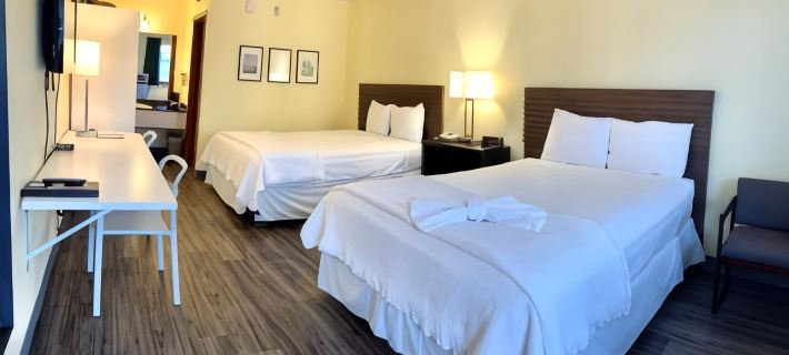 Seven Gables Inn Hotels in Branson