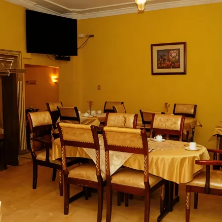 Colony Inn Hotel