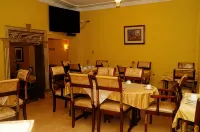 Colony Inn Hotel - breakfast