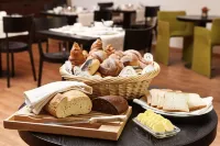 Steinenschanze Charming City & Garden Hotel - breakfast