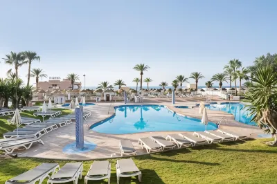 Hotel Best Siroco Hotels near Las Yucas Beach