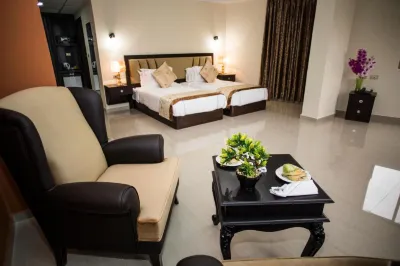 Queen Plaza Hotel