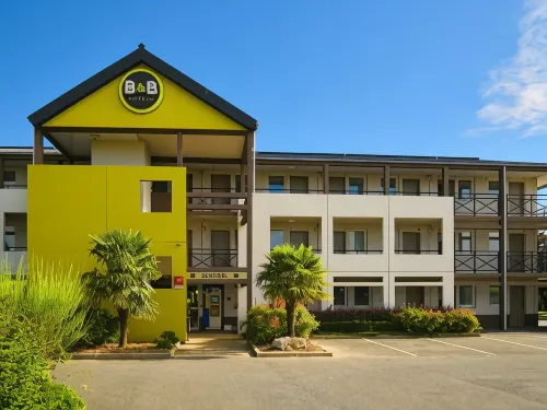 Comfort Hotel Lens - Noyelles Godault Hotels in Carvin