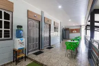 Hotel 78 Parapat Mitra RedDoorz Hotels in Parapat
