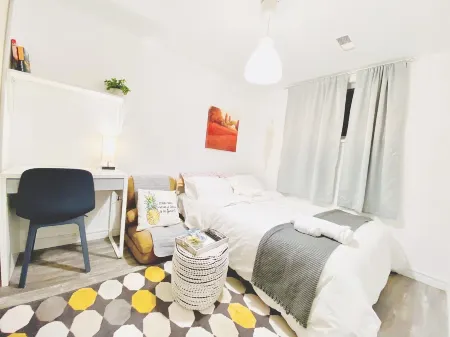 Sunrise Tree Guest House Отели рядом с достопримечательностью «Торонто Ботаникал Гарден»