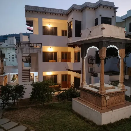 Haveli Braj Bhushanjee Heritage Hotel and Museum