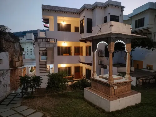 Haveli Braj Bhushanjee Heritage Hotel and Museum - Wifi