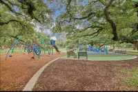 MyCrib Houston Hostel