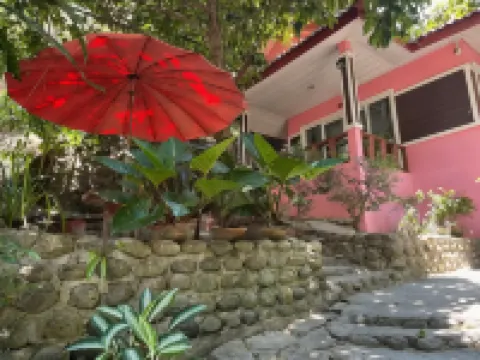 Bansuanrari Kiriwong Resort Hotels in Lan Saka