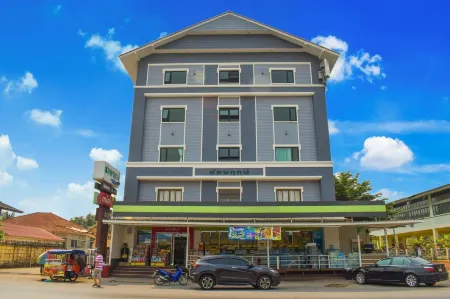 Chonlapruk Lakeside Hotel