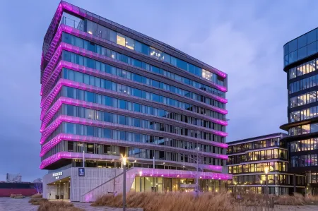 Moxy Amsterdam Houthavens Отели рядом с достопримечательностью «Хет Схип»