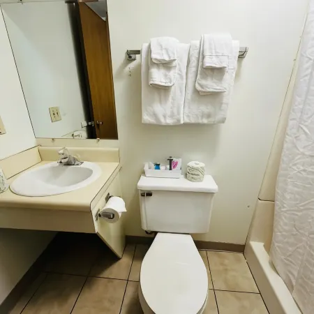 Quality Lodge - Cedar Point Area