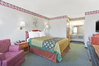 Super 8 by Wyndham Tucson Downtown Convention Center Hotels in Tucson Estates