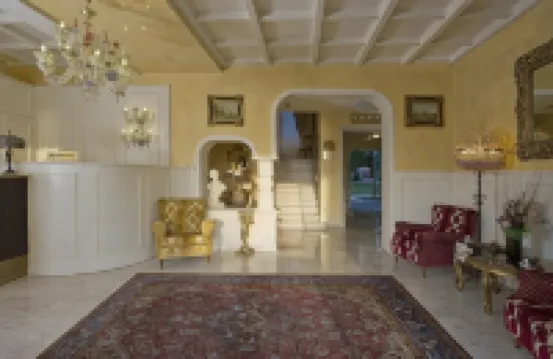 Viktoria Palace Hotel