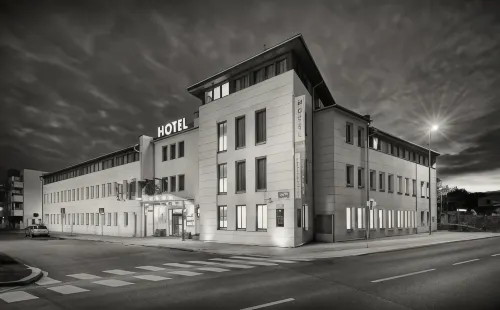 EA Hotel Populus