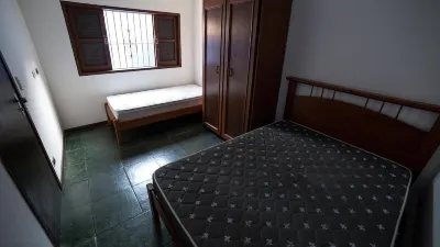 CHALE TERREO 230 METERS FROM THE BEACH OF THE ENSEADA and 3 MINUTES FROM THE SAND. Hotels in Praia da Enseada