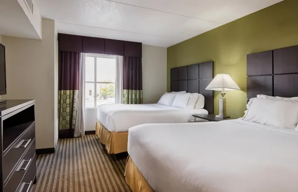 穆爾斯維爾-諾曼湖智選假日酒店及套房-由洲際酒店集團管理