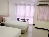 The Capital Hotel - parking