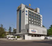 Krishna Palace Hotel - Ambernath Отели рядом с достопримечательностью «Ambreshwar Shiva Temple»