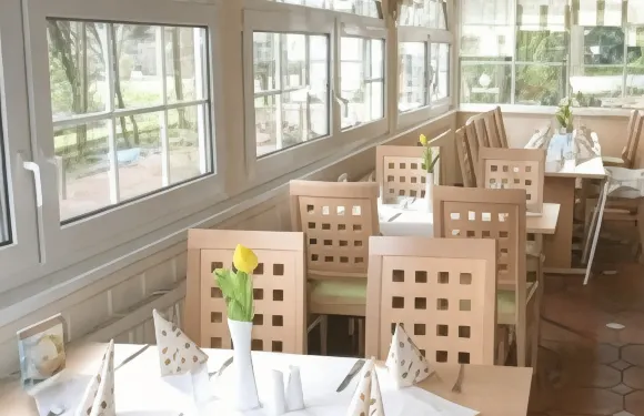 沃德霍斯勞恩海恩酒店