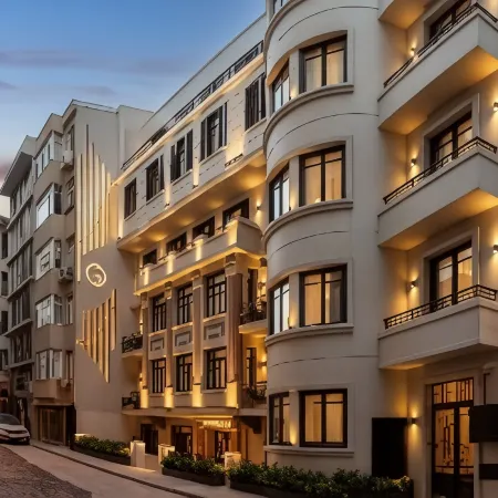 Gleam Collection Hotel