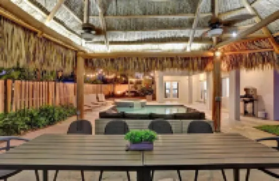 Spectacular 7BR Heated Pool Jacuzzi Tiki Game