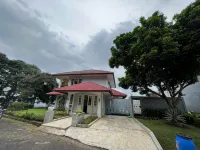 Villa Dago Bandung 4Br with Private Pool (Amethyst P-08) Hotels in Sindanglaya