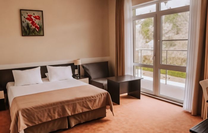 Golden Hills Hotel
