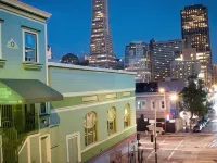 Green Tortoise Hostel Hotels near مرتفعات المحيط الهادي