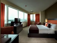 Hock Lee Hotel & Residences Hotels near Sarawak Stadium