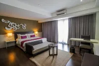 Soll Marina Hotel & Conference Center Bangka - Pools
